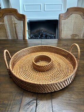 Large rattan woven wicker chip and dip platter tray with handles